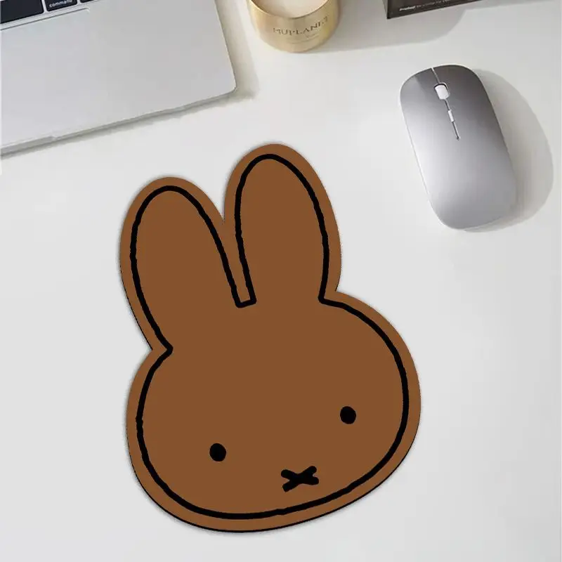 Kawaii Miffy Rabbit Shaped Mou - Camp Table Folding 评论和价格